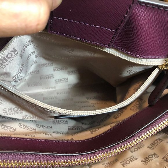 MIchael Kors handbag - Picture 9 of 16